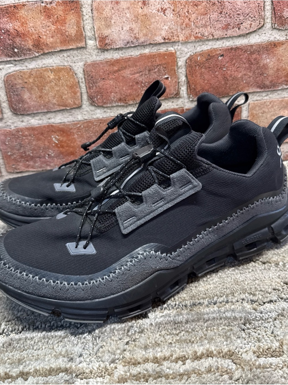 On cloudaway sneakers women’s Sz 11
